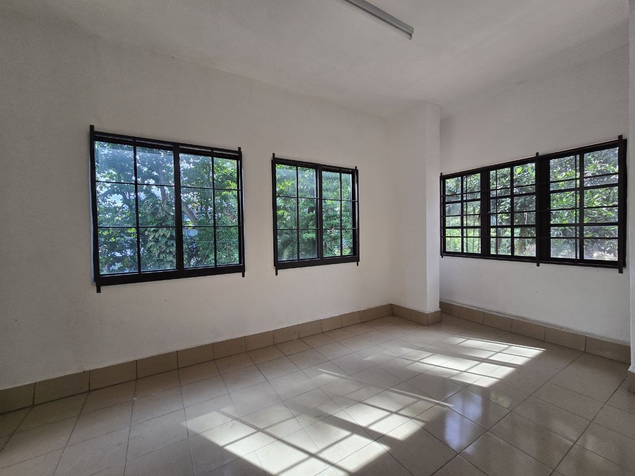 Taman Century, JB Town 3 Storey Detached House β Hartanow