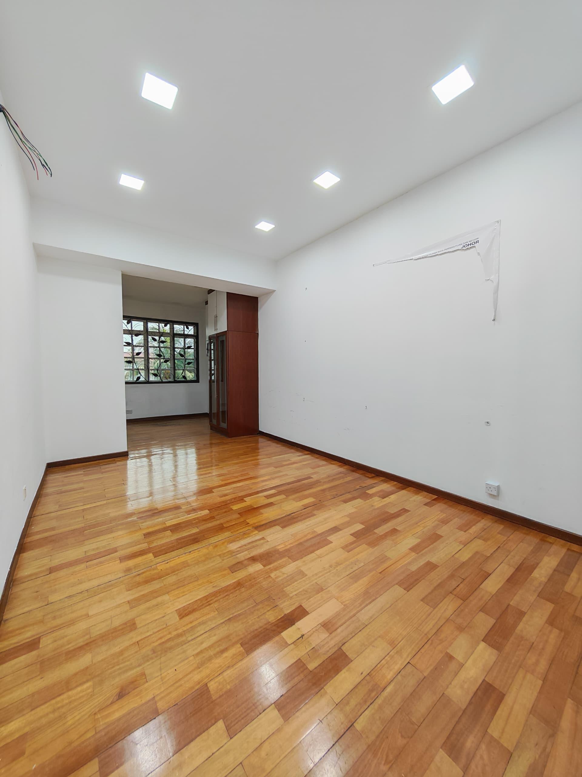 9, Jalan Serampang, Taman Sri Tebrau Commercial Lot (Renovated, 2 Storey) β Hartanow