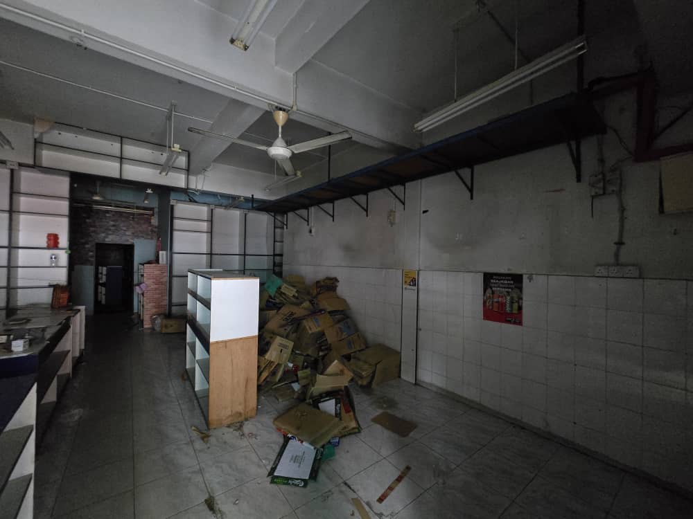 Jalan Trus, Bandar JB Double Storey Shoplot - Ground Floor (For Rent) β Hartanow