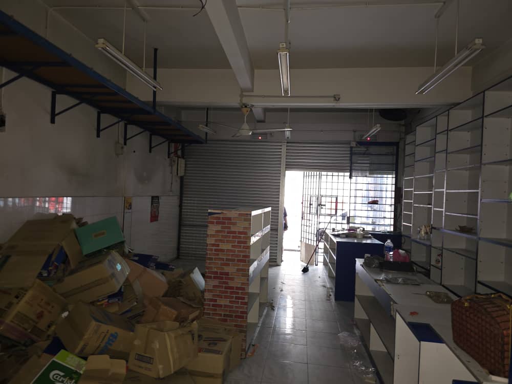 Jalan Trus, Bandar JB Double Storey Shoplot - Ground Floor (For Rent) β Hartanow